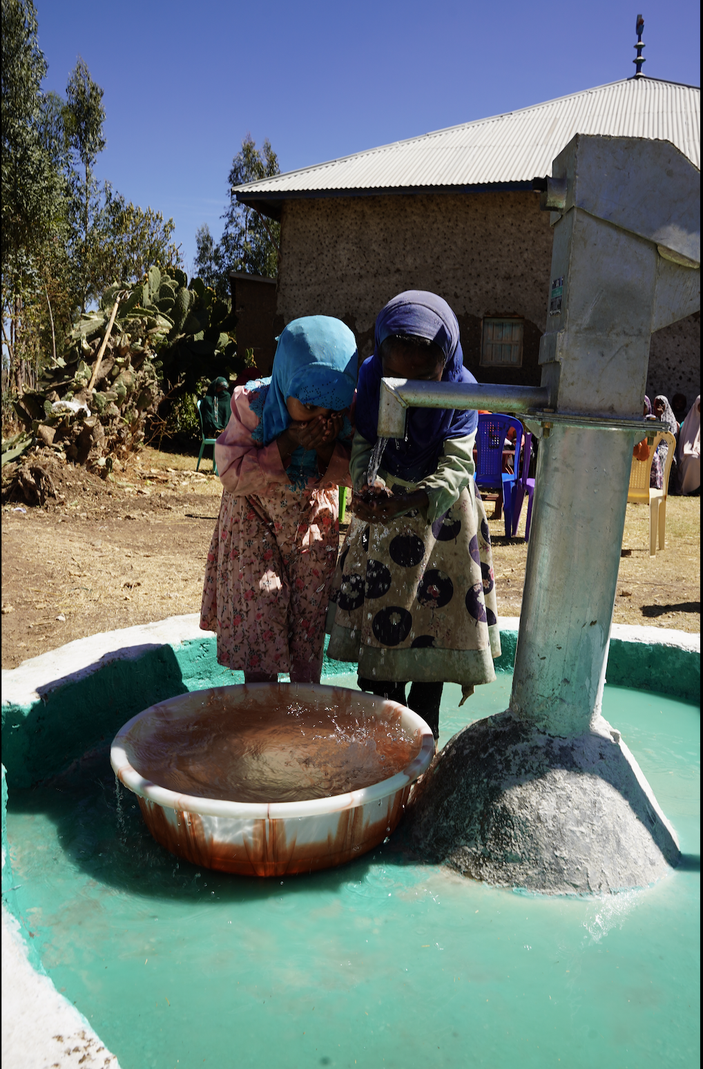 Dernek gönüllüleriyle hatıra